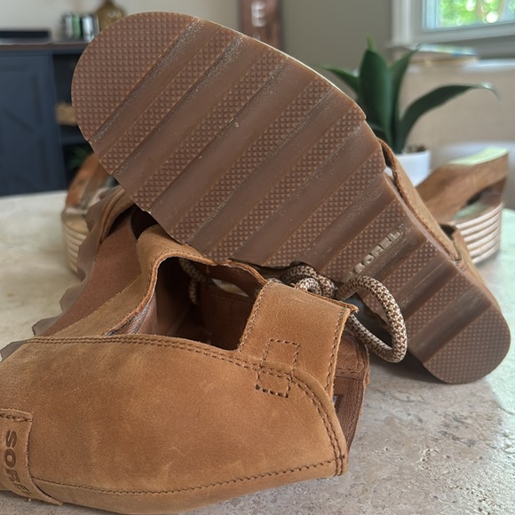 Sorel Joanie Brown Lace-Up Wedge Sandals - Picture 7 of 7